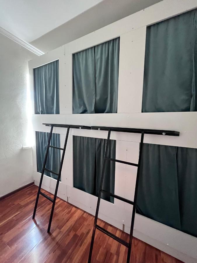 Nomadstan Capsule Hostel 카라콜 외부 사진