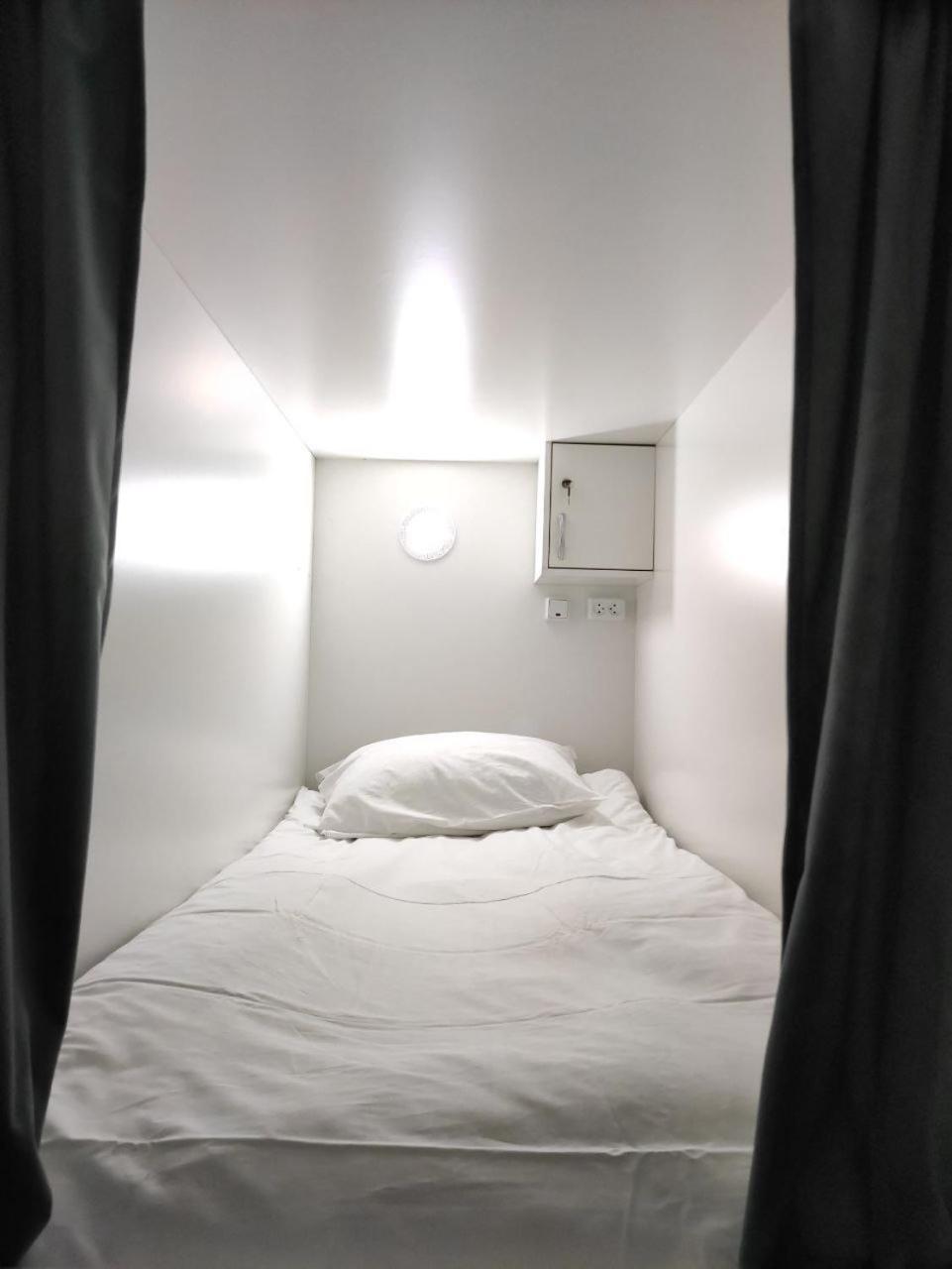 Nomadstan Capsule Hostel 카라콜 외부 사진